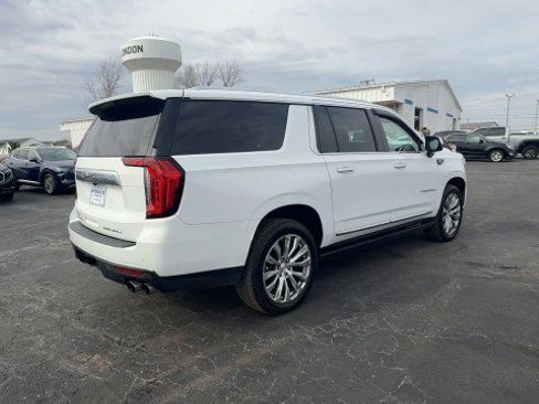Certified 2022 GMC Yukon XL Denali image 8