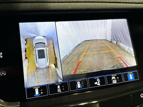 Certified 2024 Cadillac XT6 Premium Luxury w/ Technology Package AWD/4WD image 22
