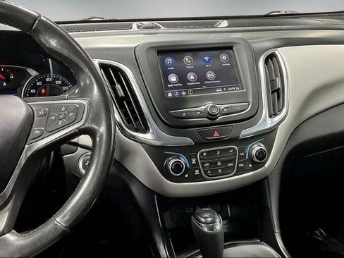 Used 2021 Chevrolet Equinox LT w/ Driver Convenience Package image 10