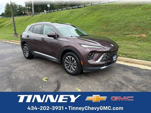 Used 2024 Buick Envision Preferred AWD/4WD image 1