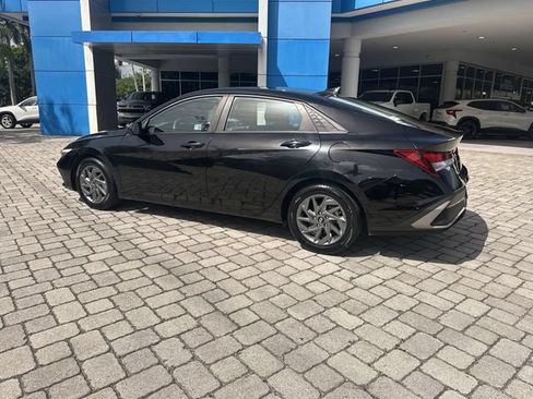 Used 2024 Hyundai Elantra SEL FWD image 33