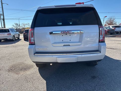 Used 2017 GMC Yukon Denali w/ Open Road Package image 9