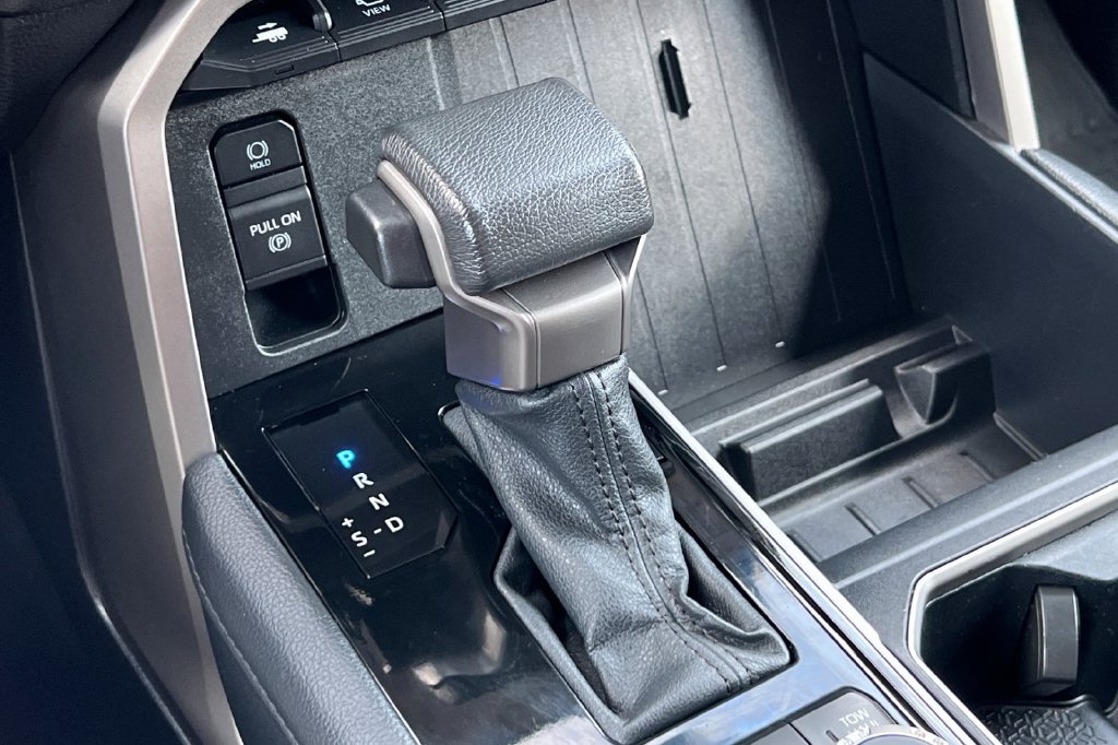 Used 2023 Toyota Tundra Limited AWD/4WD image 24