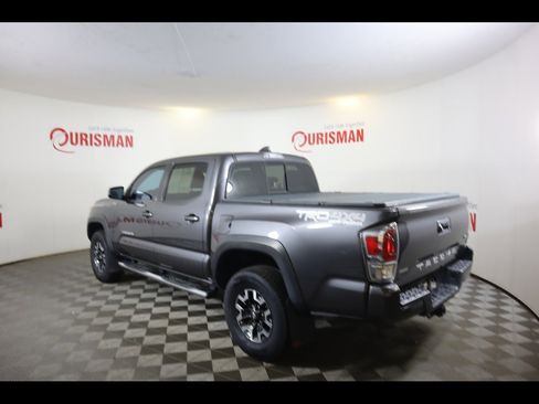 Used 2021 Toyota Tacoma TRD Off-Road w/ Technology Package AWD/4WD image 8