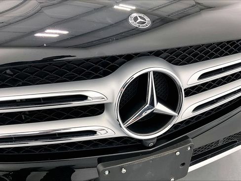 Used 2017 Mercedes-Benz GLC 300 4MATIC image 34