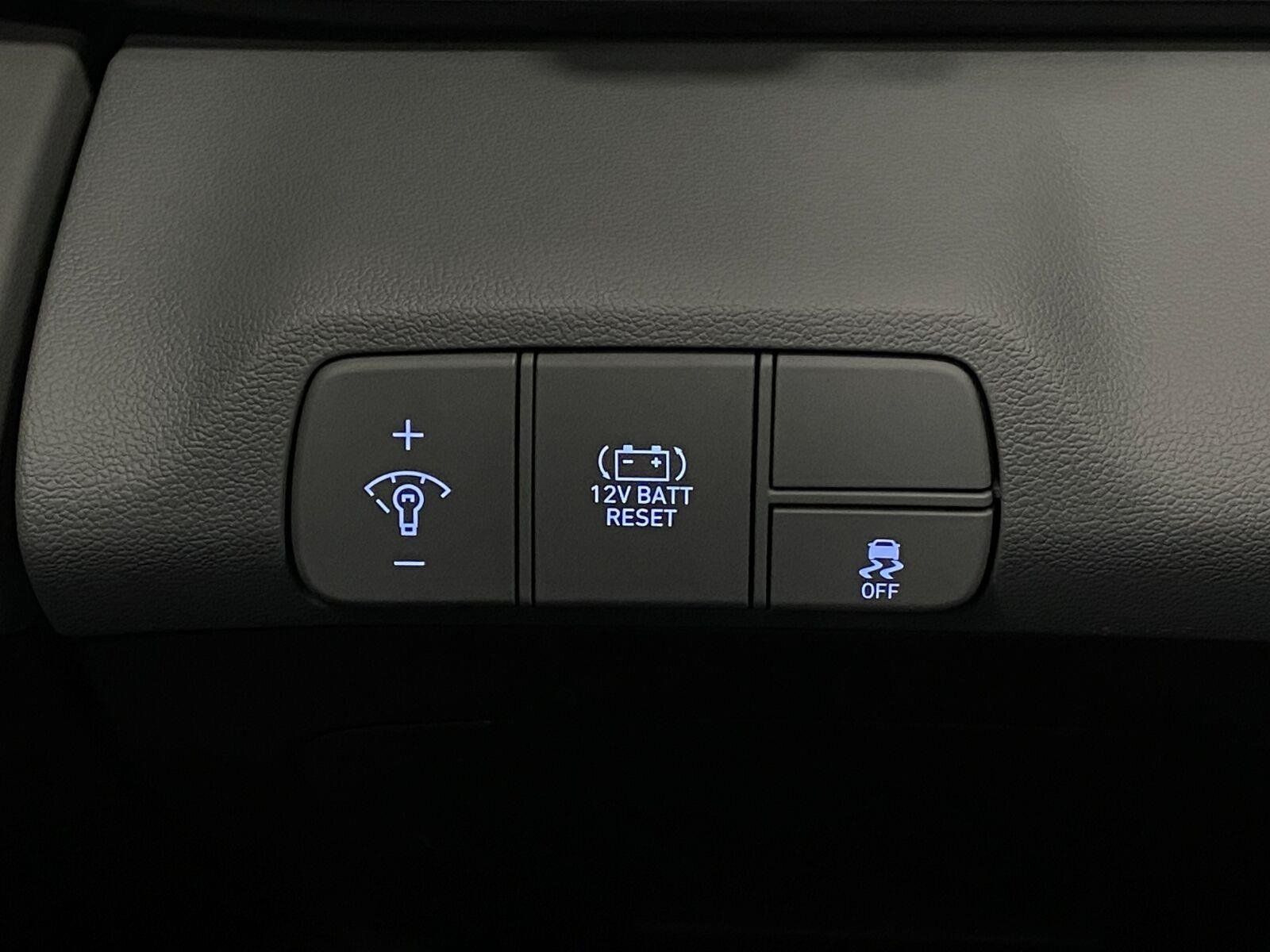 New 2026 Hyundai Elantra Limited FWD image 13