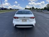 Used 2022 Toyota Corolla LE image 4