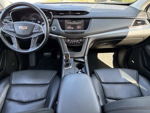 Used 2018 Cadillac XT5 Premium Luxury image 17