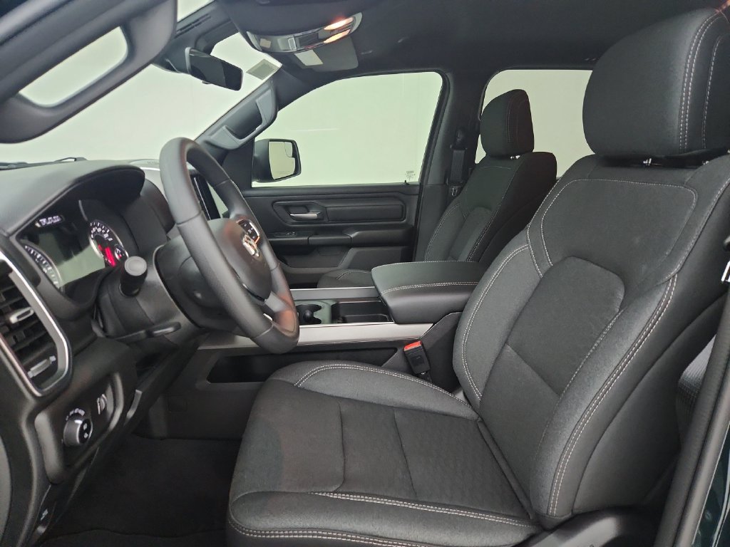 New 2026 RAM 1500 Express AWD/4WD image 18