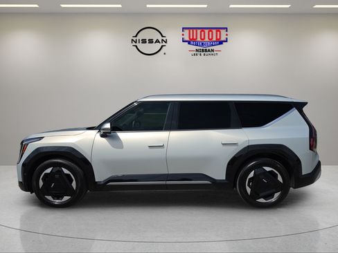 Used 2024 Kia EV9 Land AWD/4WD image 5