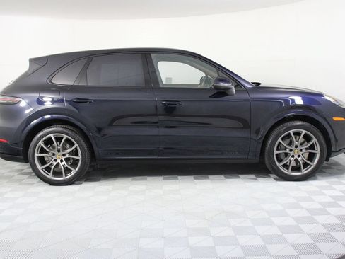 Certified 2023 Porsche Cayenne S AWD/4WD image 8