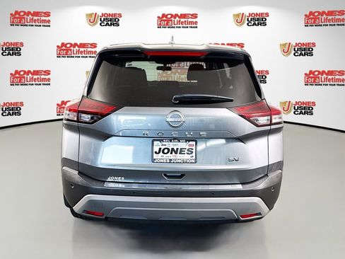 Used 2022 Nissan Rogue SV FWD image 13