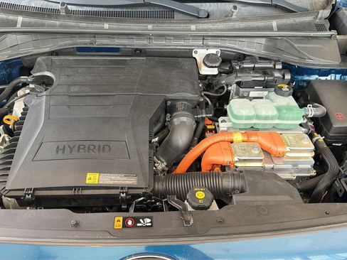 Used 2019 Kia Niro Touring FWD image 29