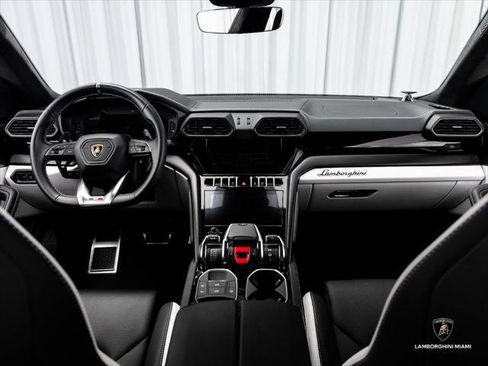 Used 2024 Lamborghini Urus S AWD/4WD image 31