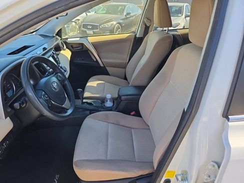 Used 2013 Toyota RAV4 LE FWD image 9