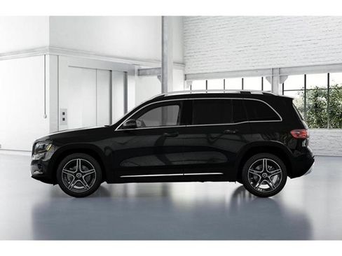 Certified 2026 Mercedes-Benz GLB 250 image 33