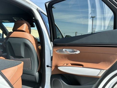 New 2026 Genesis GV70 2.5T Advanced image 11