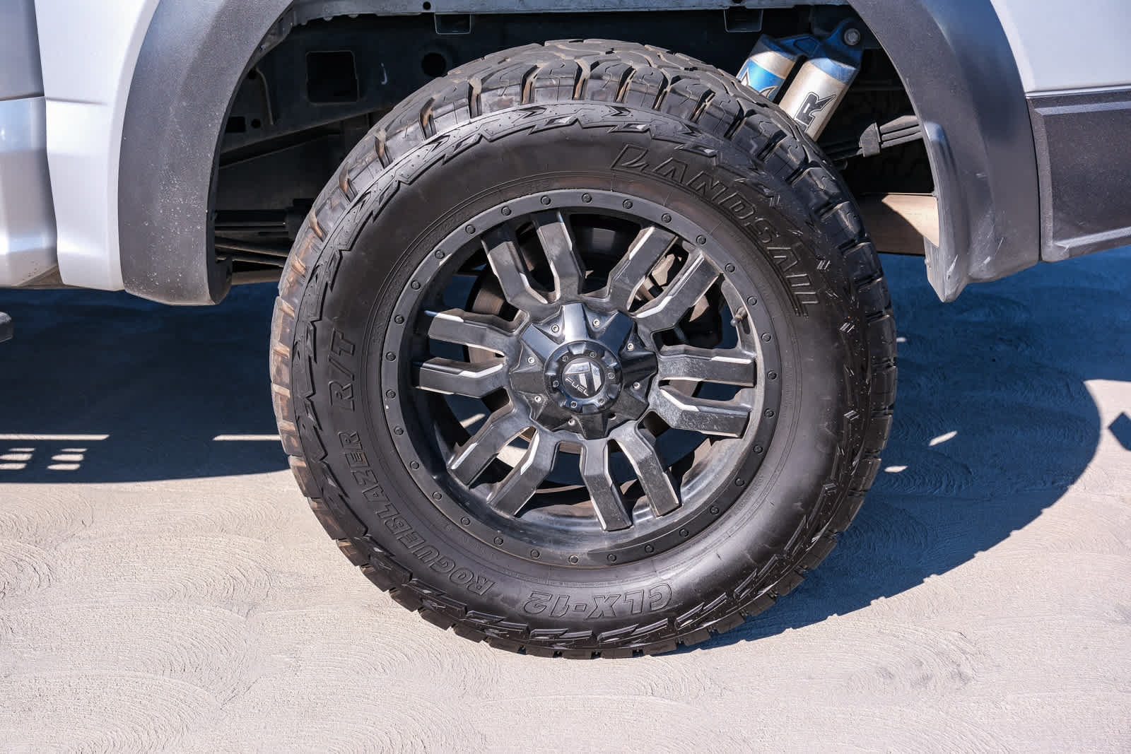 Used 2017 Ford F150 Raptor w/ Equipment Group 802A Luxury AWD/4WD image 9