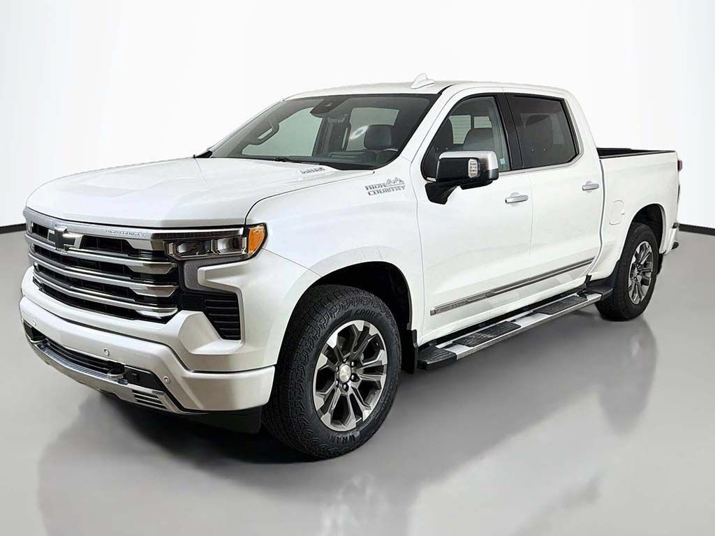 Used 2024 Chevrolet Silverado 1500 High Country w/ Technology Package AWD/4WD image 12