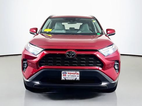 Certified 2022 Toyota RAV4 XLE Premium AWD/4WD image 11