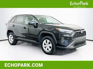Used 2024 Toyota RAV4 LE video 1