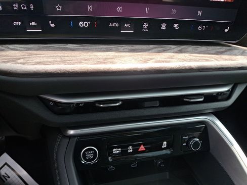 Certified 2025 Audi Q5 Premium w/ Convenience Package AWD/4WD image 16