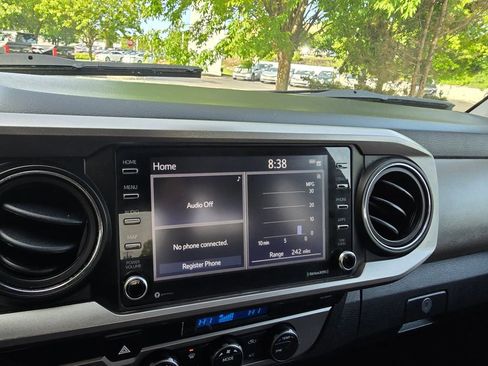 Used 2021 Toyota Tacoma SR5 AWD/4WD image 22