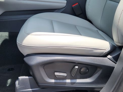New 2026 Ford Explorer Active w/ Active Comfort Package RWD image 18