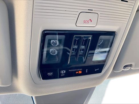 Used 2026 Volkswagen Atlas SE FWD image 35
