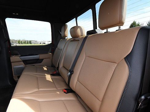 Used 2023 Ford F250 Lariat w/ Lariat Ultimate Package AWD/4WD image 11