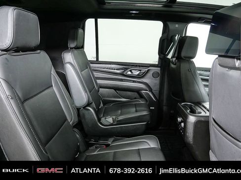 Used 2021 GMC Yukon XL Denali w/ Denali Premium Package image 25