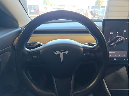 Used 2018 Tesla Model 3 Long Range image 24