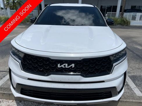 Certified 2023 Kia Sorento S FWD image 2