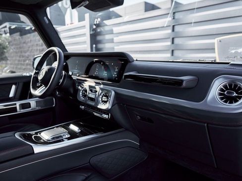 Used 2025 Mercedes-Benz G 63 AMG 4MATIC image 40