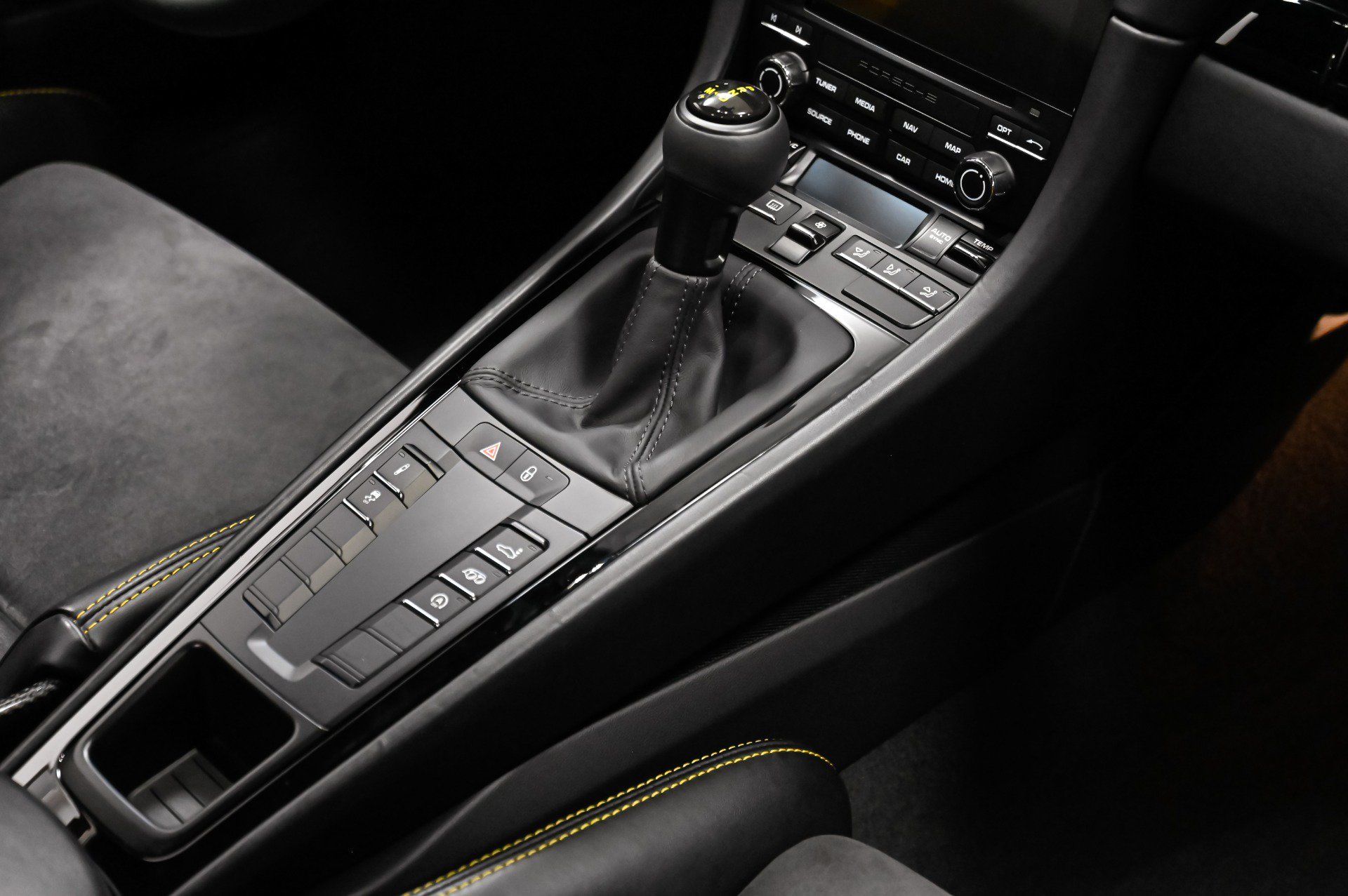 Used 2018 Porsche 911 Carrera T RWD image 25