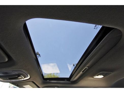 Used 2025 Hyundai Elantra SEL FWD image 21