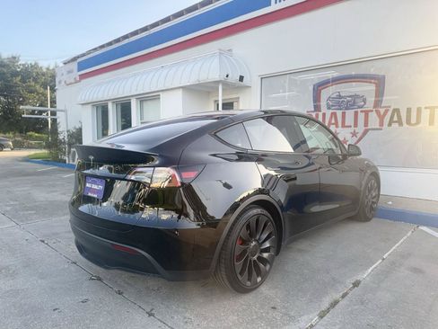 Used 2022 Tesla Model Y Performance AWD/4WD image 39