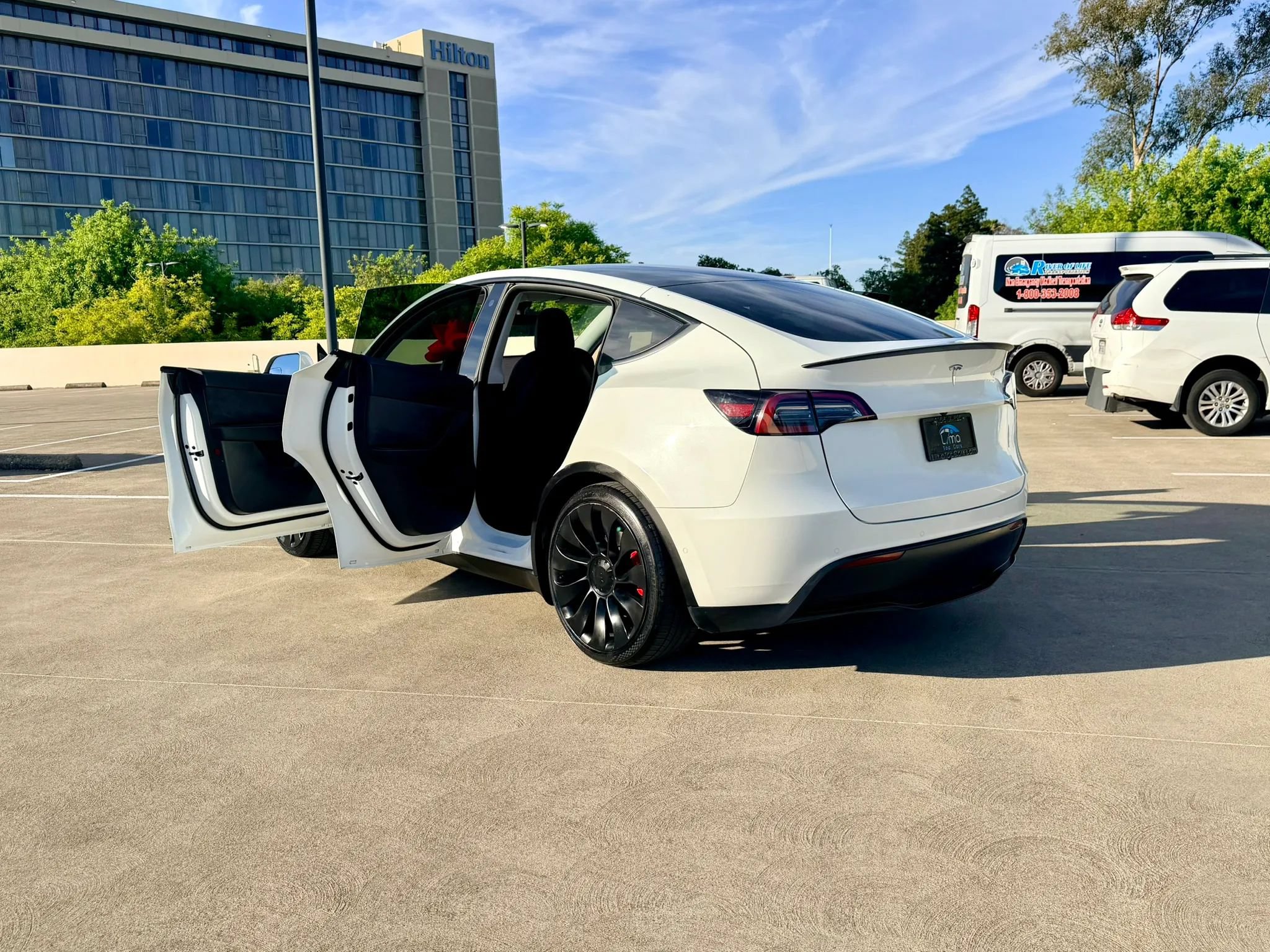 Used 2022 Tesla Model Y Performance AWD/4WD image 39