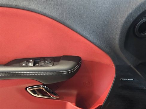 Used 2016 Dodge Challenger SRT Hellcat image 23