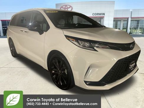 Certified 2025 Toyota Sienna XSE image 2
