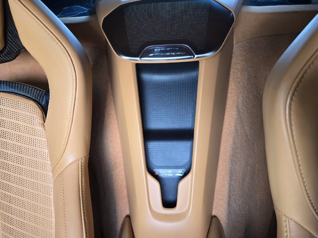 Used 2022 Chevrolet Corvette Stingray Premium Cpe w/ Z51 Performance Package RWD image 38