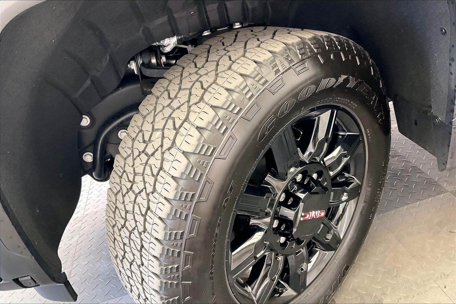 Used 2026 GMC Sierra 2500 AT4 w/ AT4 Premium Plus Package AWD/4WD image 33