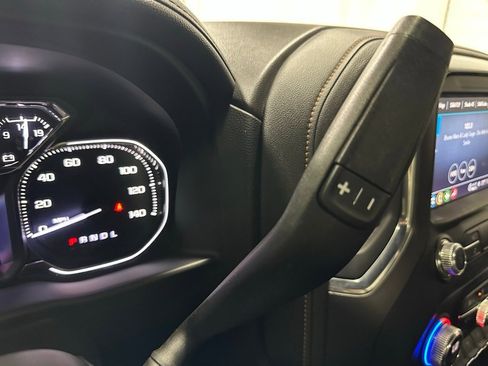 Used 2022 GMC Sierra 2500 AT4 image 23