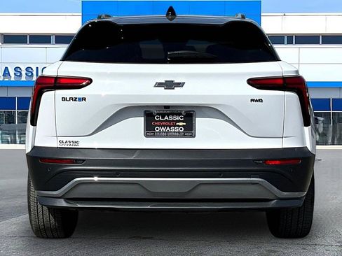 New 2026 Chevrolet Blazer EV LT image 4