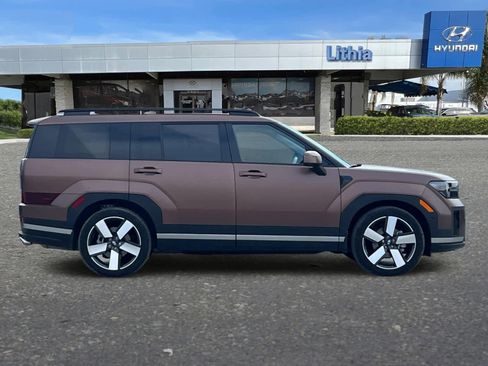Used 2025 Hyundai Santa Fe Limited image 8