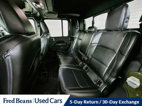 Used 2022 Jeep Gladiator Overland w/ Popular Equipment Package AWD/4WD image 31