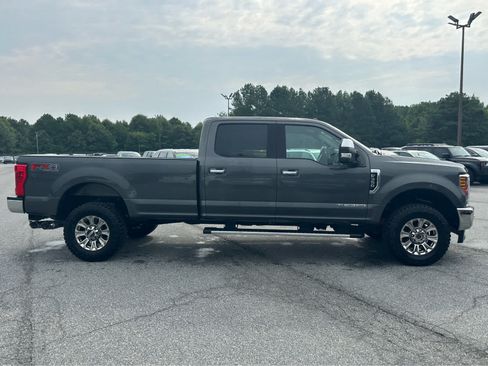 Used 2018 Ford F350 XLT w/ XLT Premium Package AWD/4WD image 6
