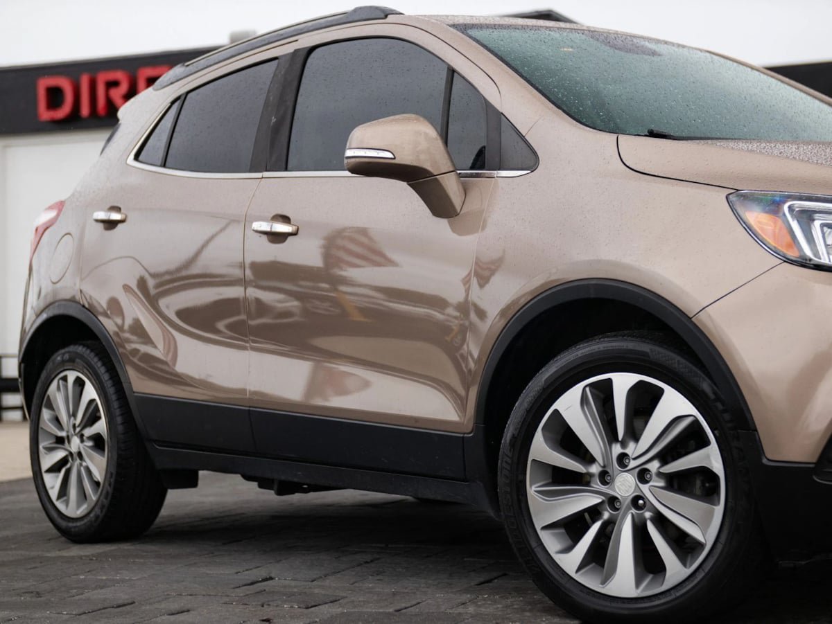 Used 2019 Buick Encore Preferred FWD image 2