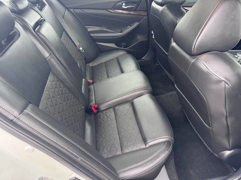 Used 2017 Nissan Maxima Platinum FWD image 10