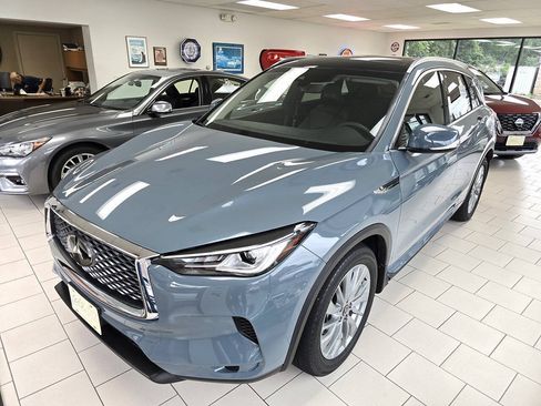 Used 2023 INFINITI QX50 Luxe AWD/4WD image 1